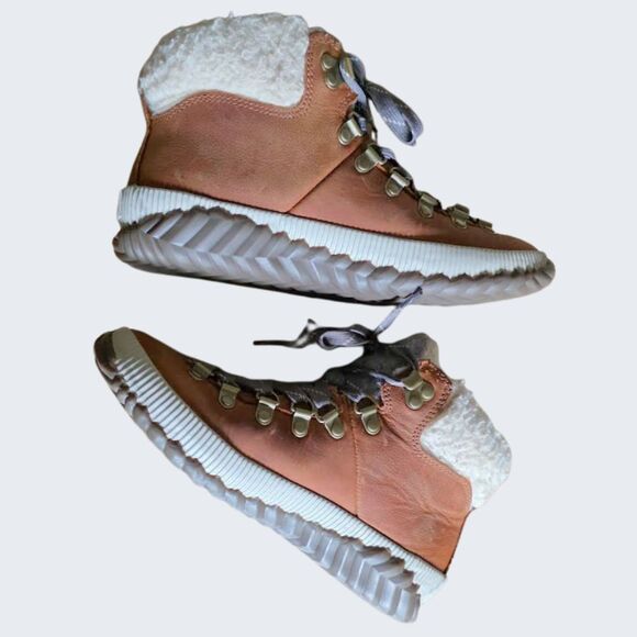 Sorel Boots Leather Tan Brown Out N About Plus Hiking Gorpcore Cabin Women's 6 - Picture 5 of 10